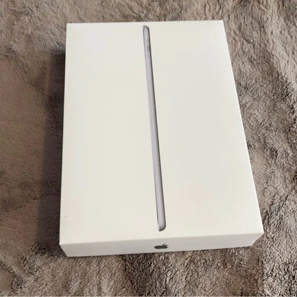 iPad 6th generation - Picture 3 of 4